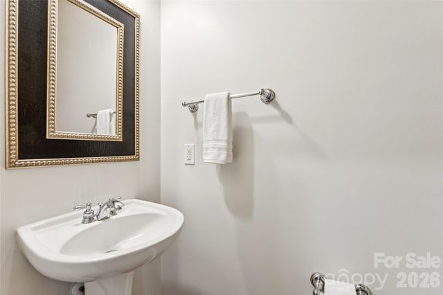 7321 Avonhurst Lane, Charlotte, NC 28269