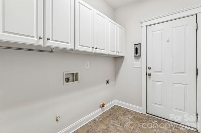 7321 Avonhurst Lane, Charlotte, NC 28269