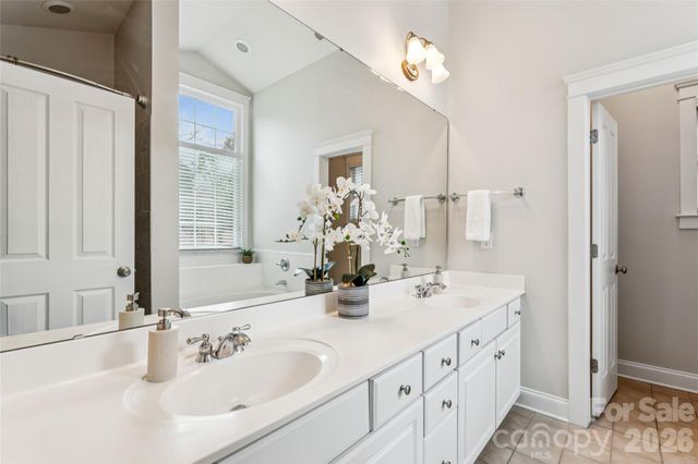 7321 Avonhurst Lane, Charlotte, NC 28269