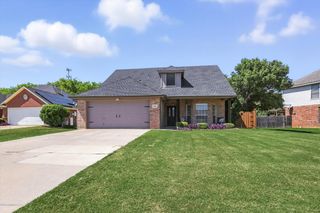 106 N Blue Bonnet Circle, Justin, TX 76247
