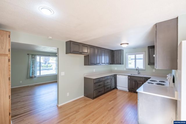 1625 Jackson St SE, Albany, OR 97321