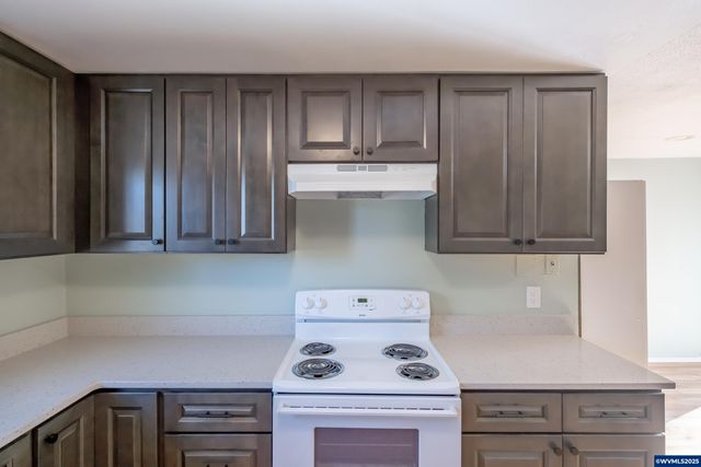 1625 Jackson St SE, Albany, OR 97321