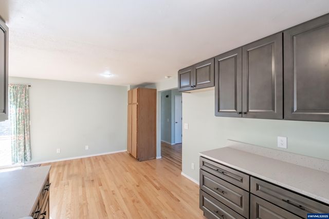 1625 Jackson St SE, Albany, OR 97321