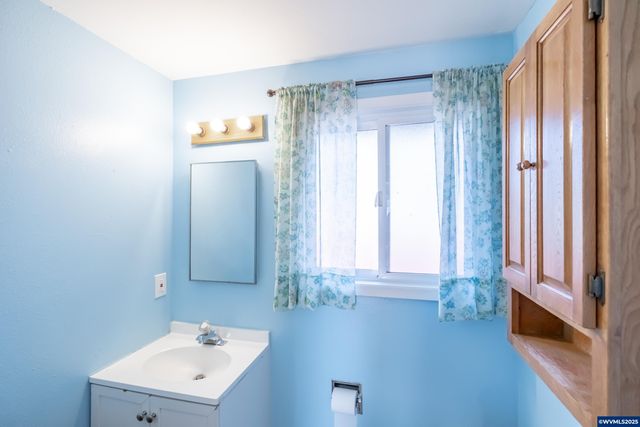 1625 Jackson St SE, Albany, OR 97321