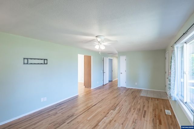 1625 Jackson St SE, Albany, OR 97321