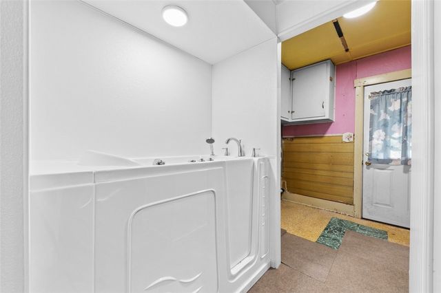 413 N Prospect St, Connellsville, PA 15425