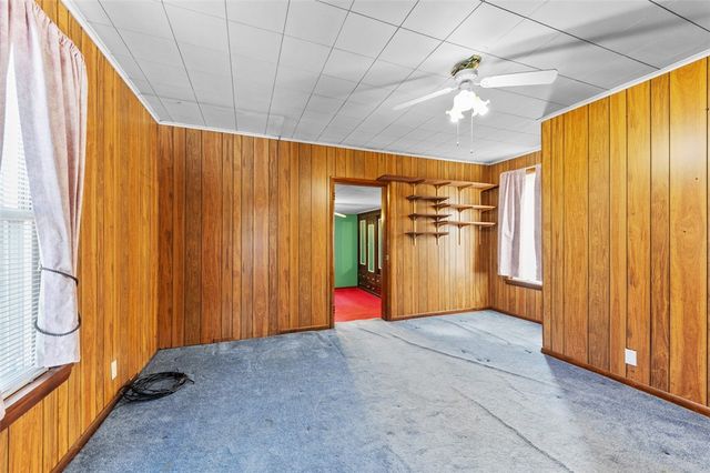 413 N Prospect St, Connellsville, PA 15425