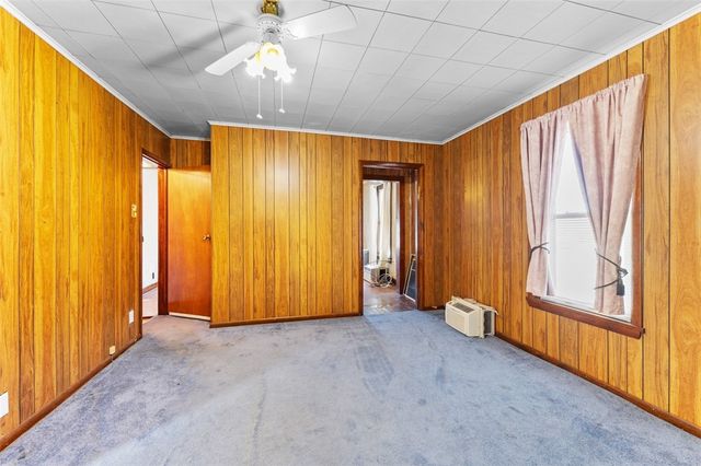 413 N Prospect St, Connellsville, PA 15425