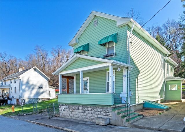 413 N Prospect St, Connellsville, PA 15425