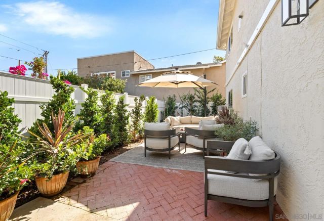 1221 Virginia Way, La Jolla, CA 92037