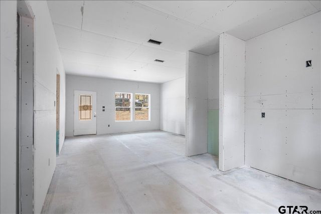 118 San Marcos, Bullard, TX 75757