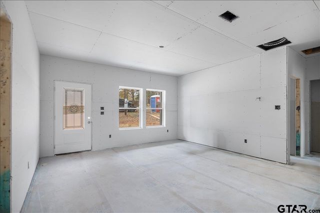 118 San Marcos, Bullard, TX 75757