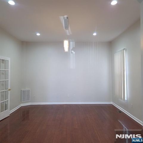 249 Paulison Avenue 1ST Floor, Passaic, NJ 07055