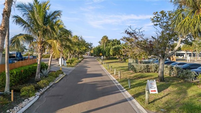 611 DESTINY DR 310, Ruskin, FL 33570