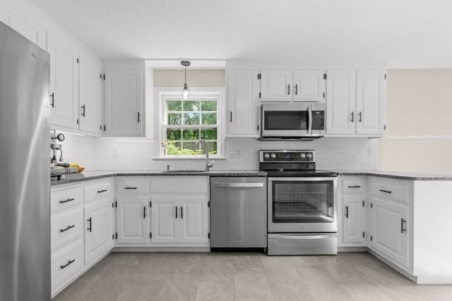 220 Pond Street, Hopkinton, MA 01748