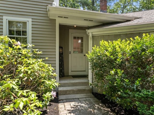 220 Pond Street, Hopkinton, MA 01748