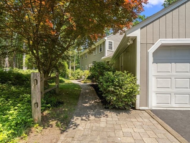220 Pond Street, Hopkinton, MA 01748