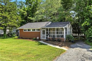 2814 Westridge Road, Winston-salem, NC 2713