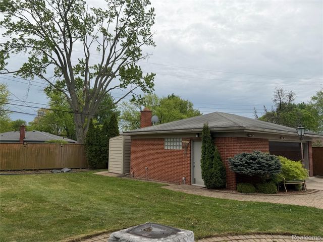 12164 Susan Avenue, Warren, MI 48093
