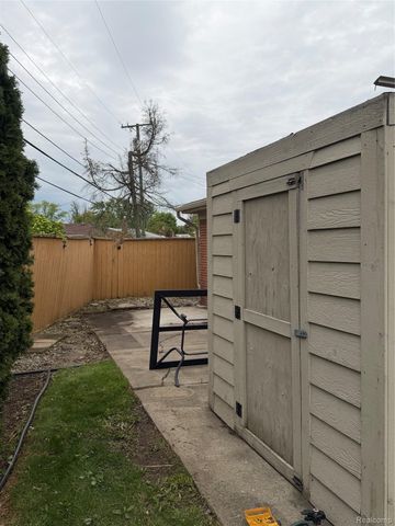 12164 Susan Avenue, Warren, MI 48093