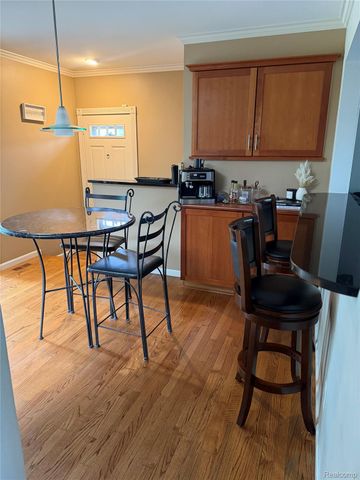 12164 Susan Avenue, Warren, MI 48093