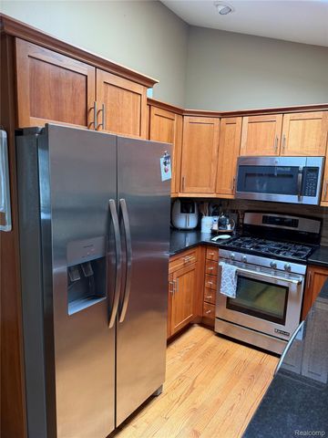 12164 Susan Avenue, Warren, MI 48093