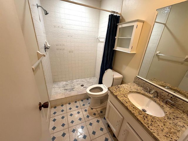 2400 SW 19th Avenue 128, Boynton Beach, FL 33426