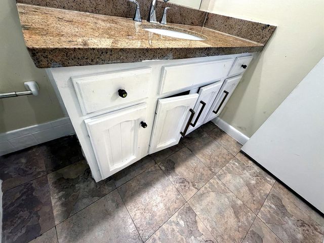 2400 SW 19th Avenue 128, Boynton Beach, FL 33426