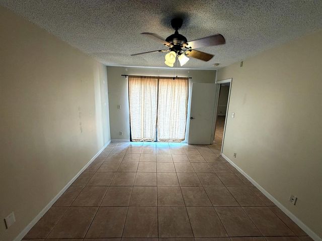 2400 SW 19th Avenue 128, Boynton Beach, FL 33426
