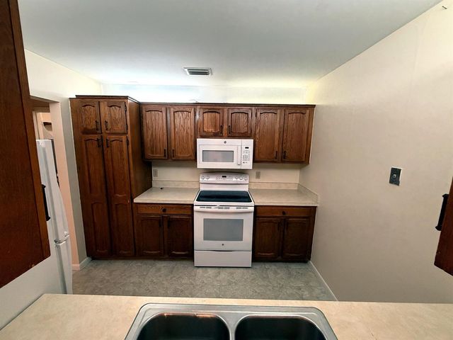 2400 SW 19th Avenue 128, Boynton Beach, FL 33426