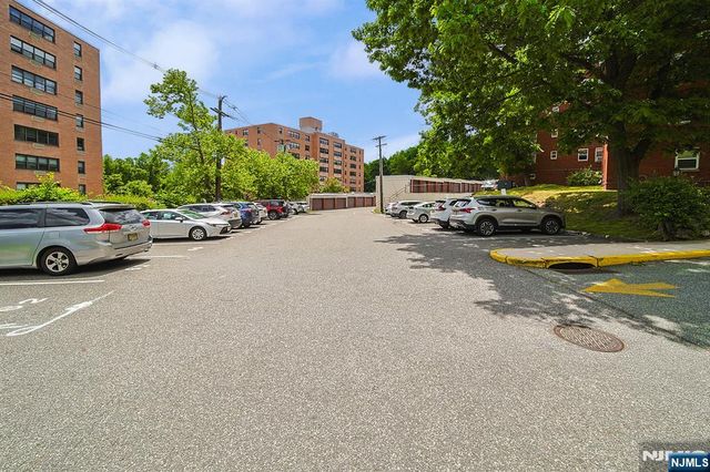 2320 Linwood Avenue 5G, Fort Lee, NJ 07024