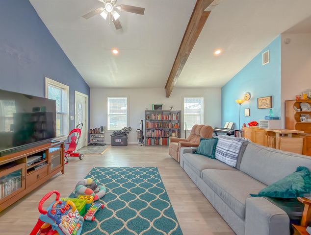 11953 NW Lake Mystic Lee Duggar Road, Bristol, FL 32321