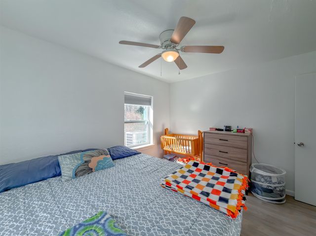 11953 NW Lake Mystic Lee Duggar Road, Bristol, FL 32321