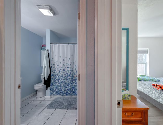 11953 NW Lake Mystic Lee Duggar Road, Bristol, FL 32321