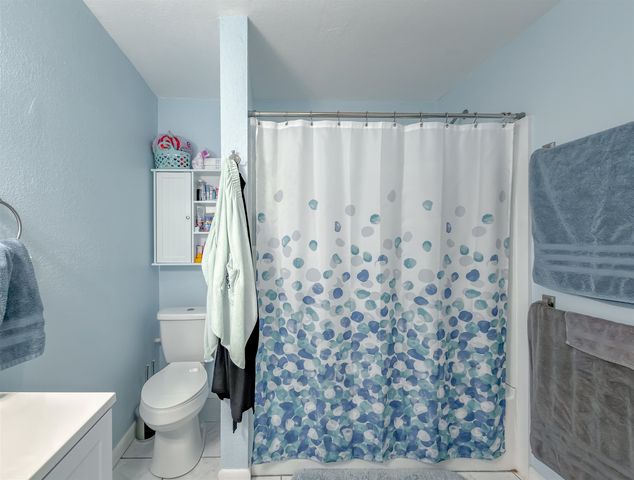 11953 NW Lake Mystic Lee Duggar Road, Bristol, FL 32321