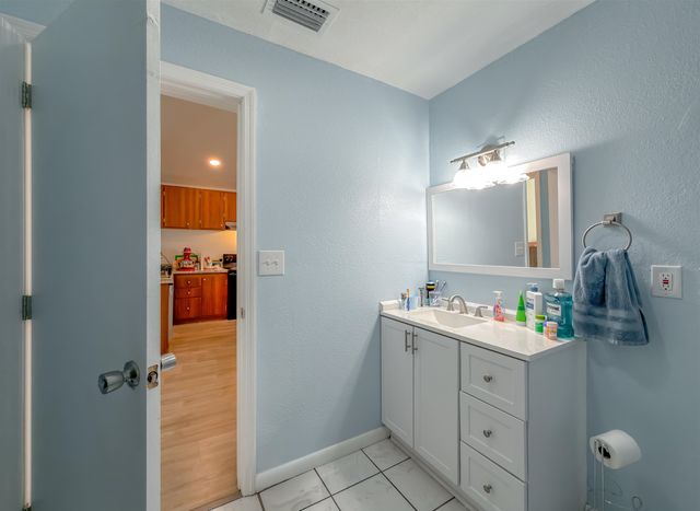 11953 NW Lake Mystic Lee Duggar Road, Bristol, FL 32321