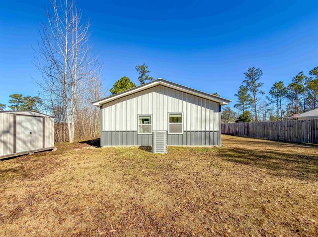 11953 NW Lake Mystic Lee Duggar Road, Bristol, FL 32321