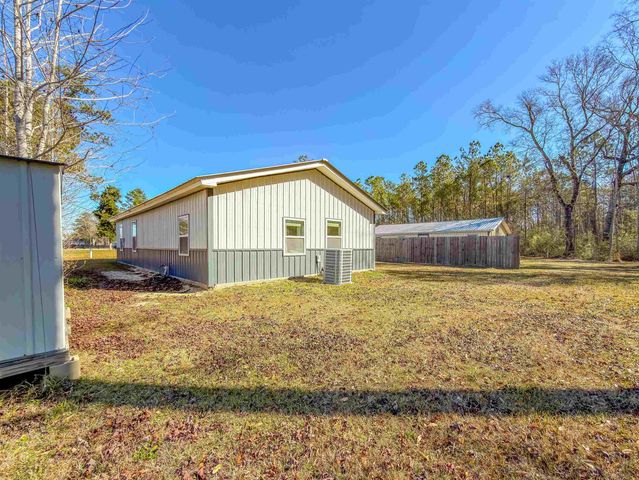 11953 NW Lake Mystic Lee Duggar Road, Bristol, FL 32321