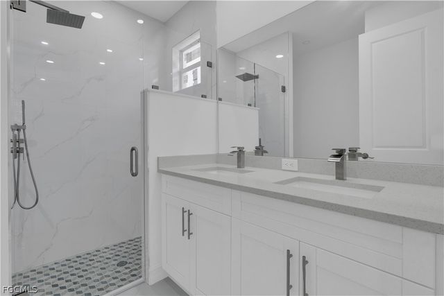 2104 Edward AVE, Alva, FL 33920