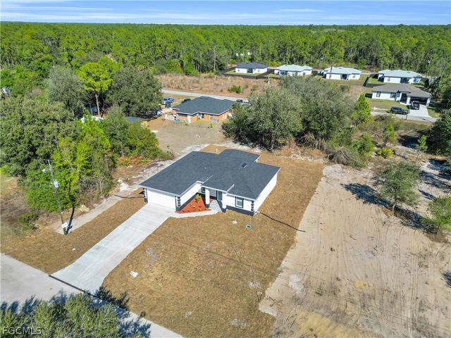 2104 Edward AVE, Alva, FL 33920