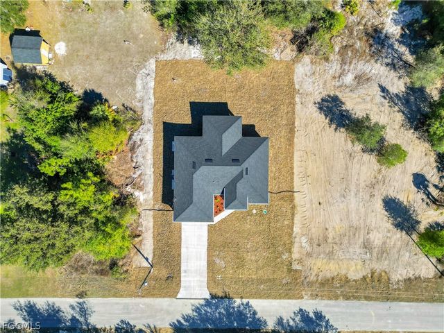 2104 Edward AVE, Alva, FL 33920