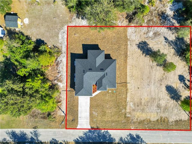 2104 Edward AVE, Alva, FL 33920