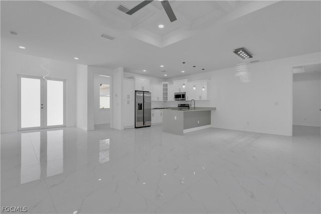 2104 Edward AVE, Alva, FL 33920