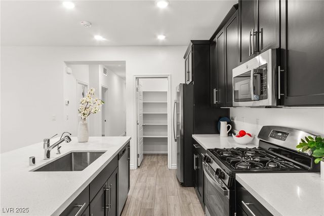 600 North Carriage Hill Drive 2168, Las Vegas, NV 89138