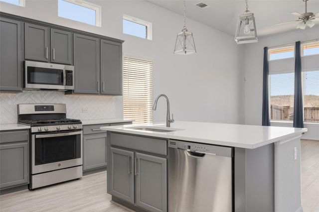 737 Blue Oak BLVD, San Marcos, TX 78666