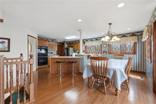 757 Lakeview Drive, Eureka Springs, AR 72631