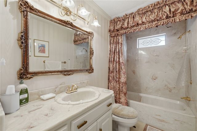 757 Lakeview Drive, Eureka Springs, AR 72631