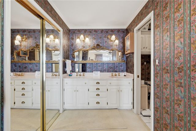 757 Lakeview Drive, Eureka Springs, AR 72631