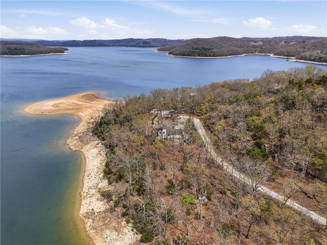 757 Lakeview Drive, Eureka Springs, AR 72631