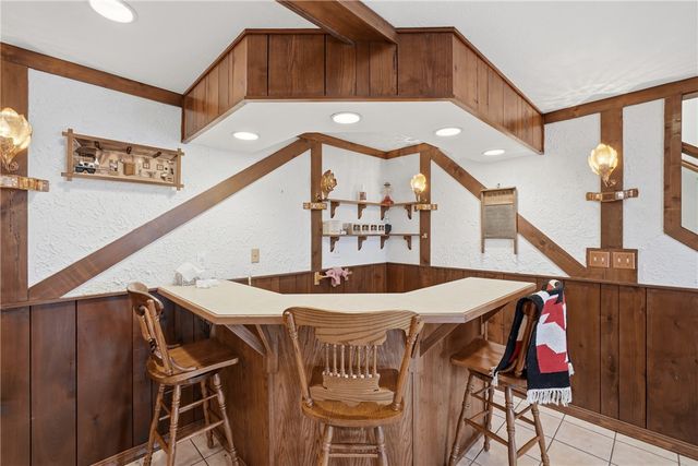 757 Lakeview Drive, Eureka Springs, AR 72631